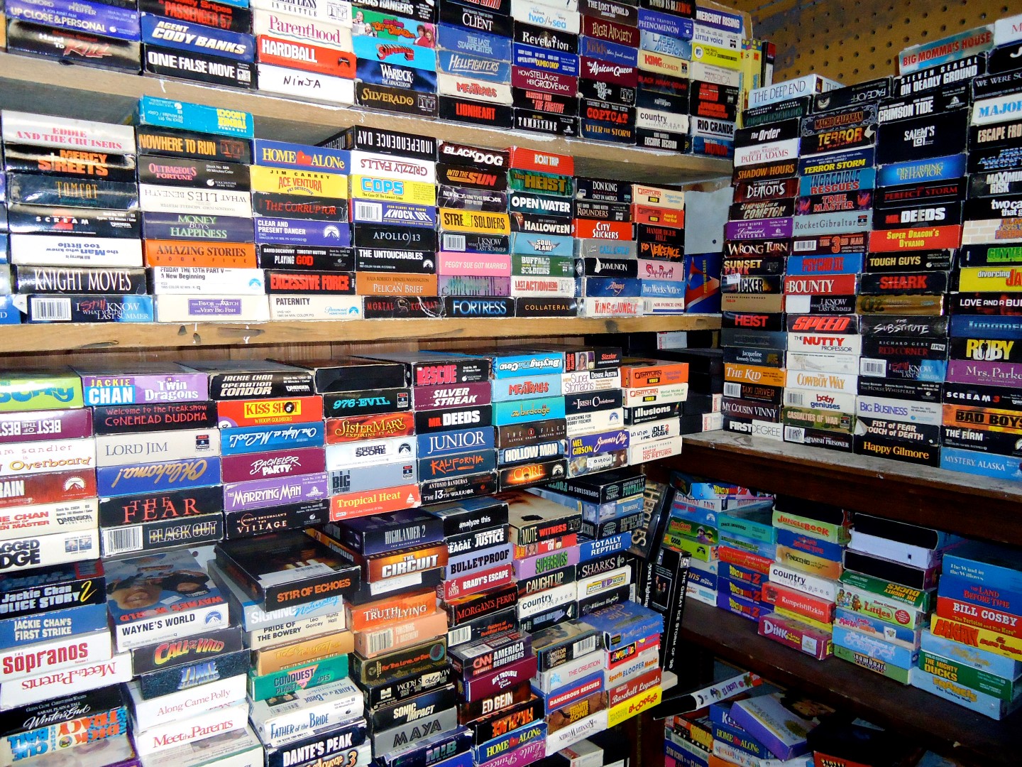 Best Ways to Find VHS Tapes Online VHS Club